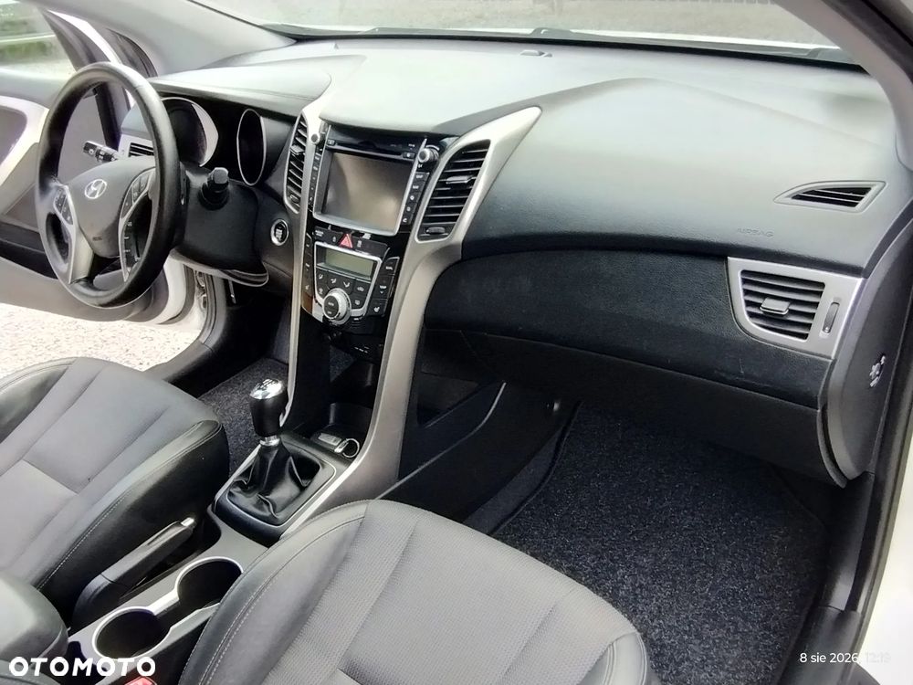 Hyundai i30 1.6 Fifa World Cup Edition - 33