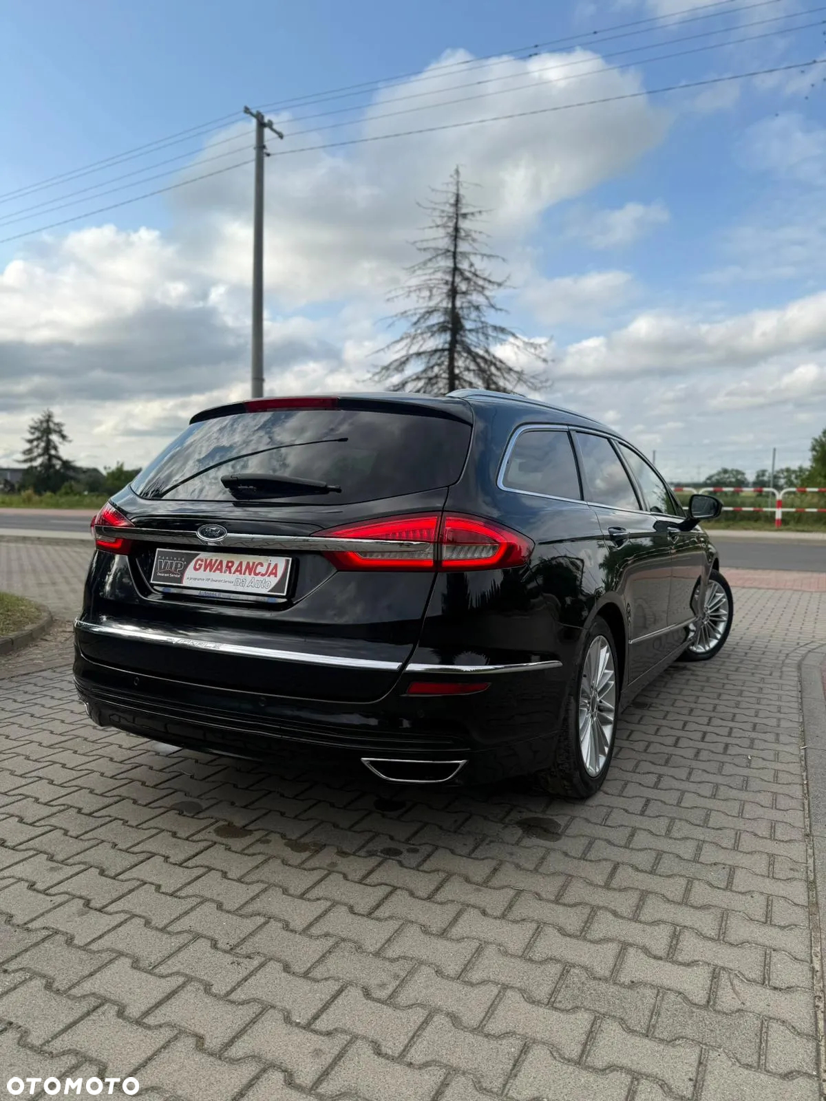 Ford Mondeo Turnier 2.0 TDCi Start-Stopp PowerShift-Aut Vignale - 6