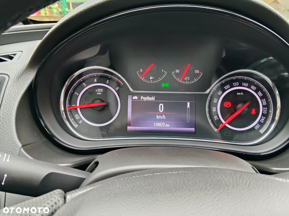 Opel Insignia - 21