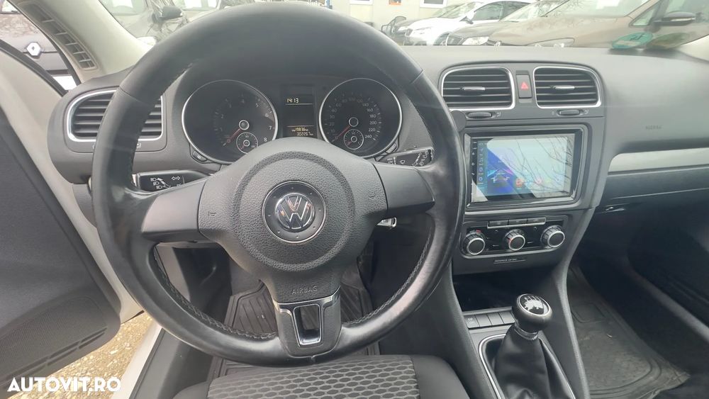 Volkswagen Golf - 19