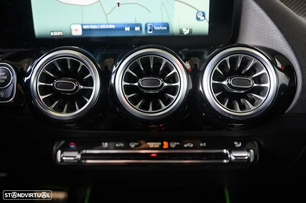 Mercedes-Benz GLA 200 - 54