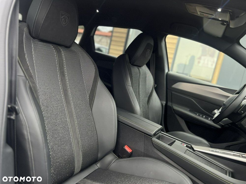 Peugeot 308 1.2 PureTech GT S&S EAT8 - 32