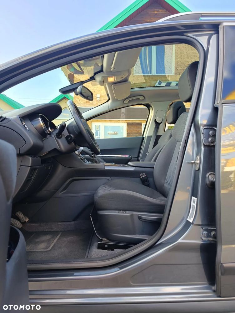 Peugeot 3008 2.0 HDi Allure - 25