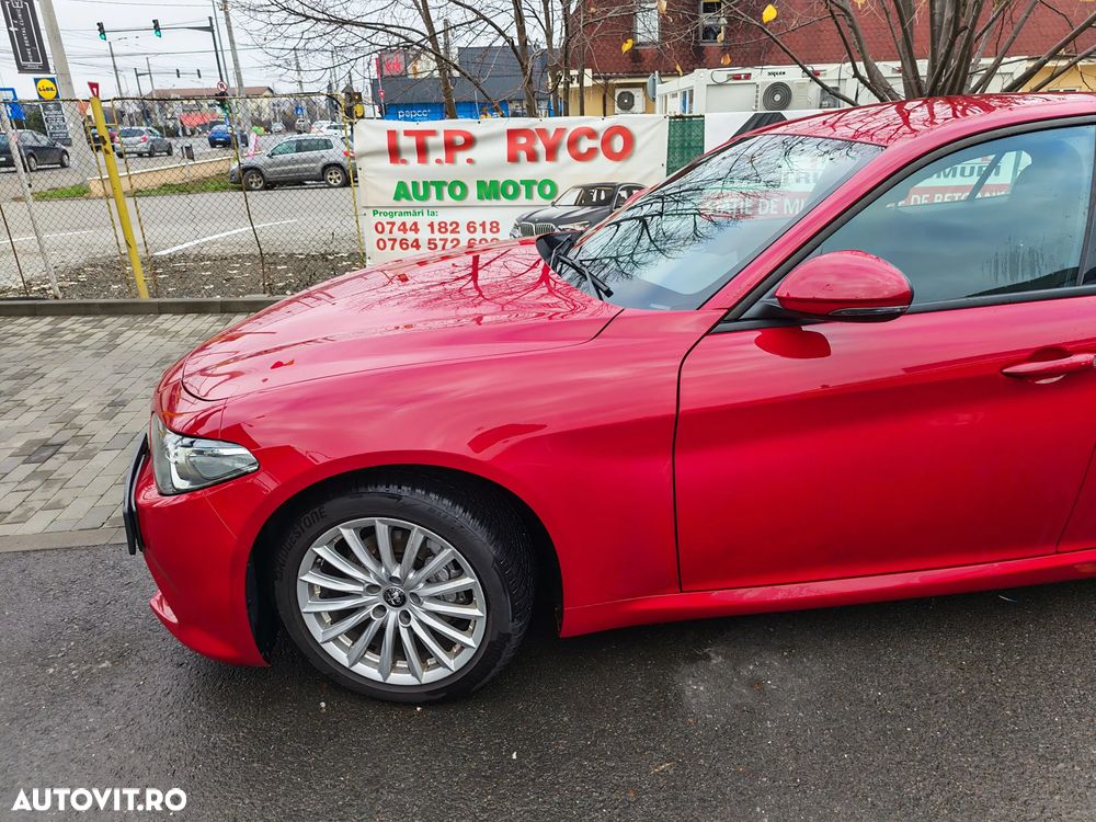 Alfa Romeo Giulia 2.0 Turbo RWD AT8 - 6