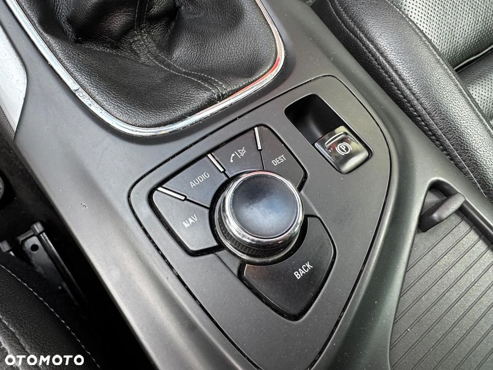 Opel Insignia 2.0 CDTI Sports Tourer Cosmo - 34