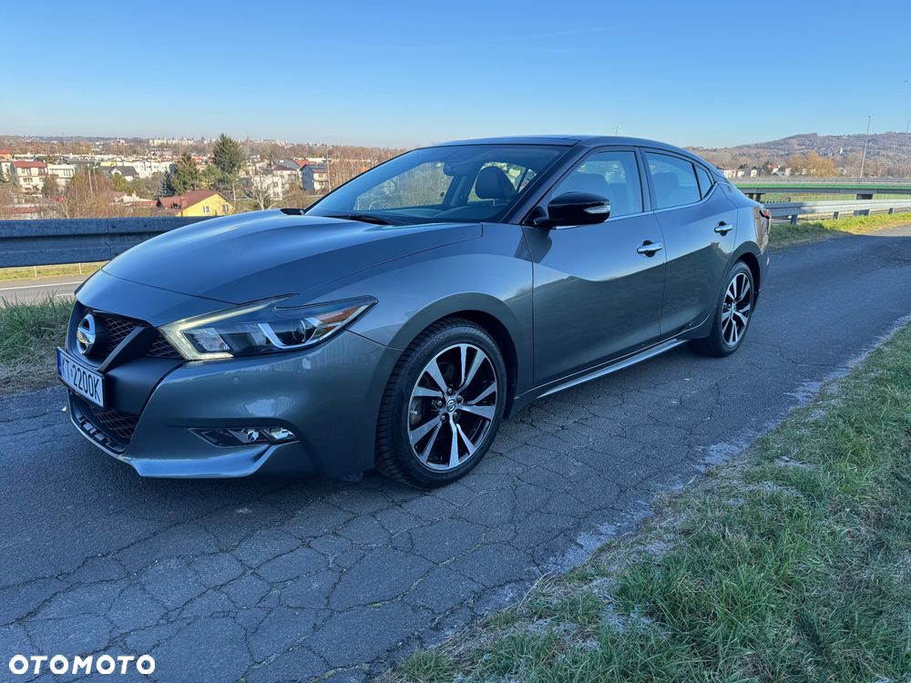 Nissan Maxima - 2