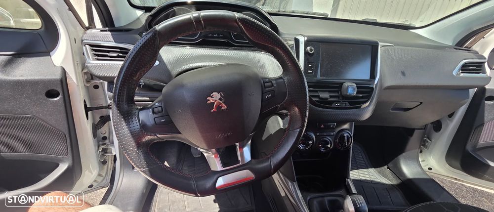 Peugeot 2008 1.2 PureTech Style - 11
