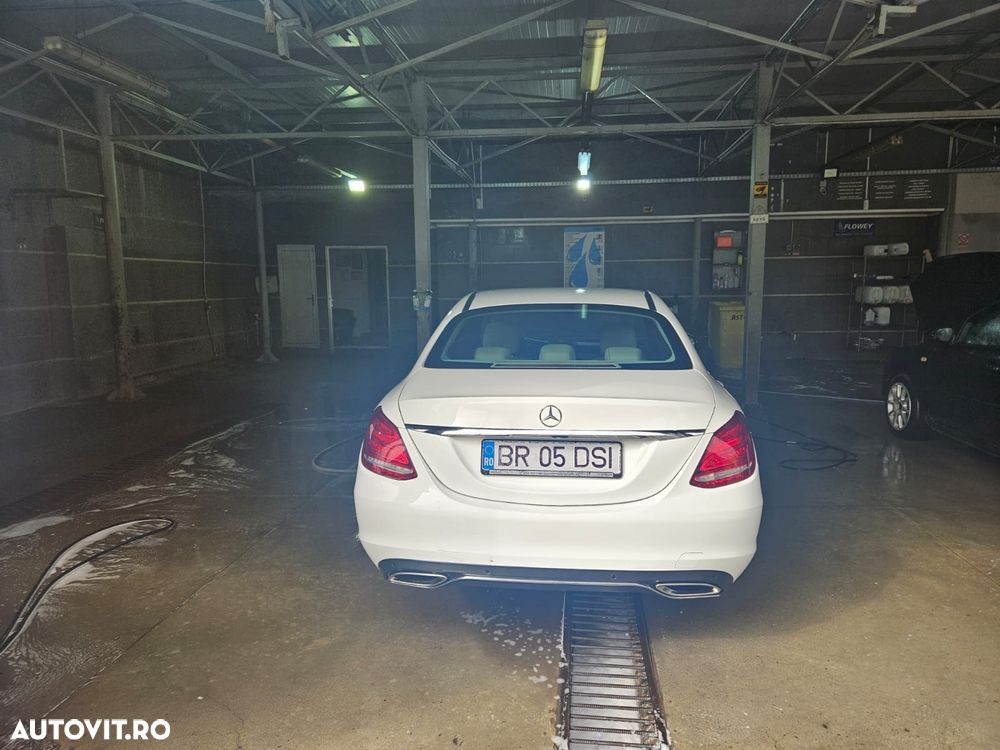 Mercedes-Benz C - 4