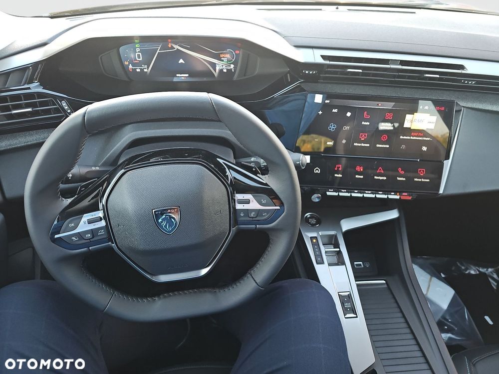 Peugeot 408 - 12
