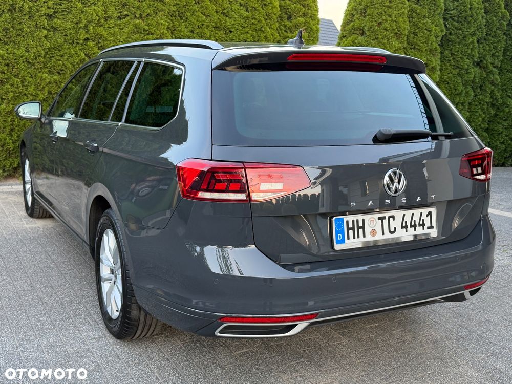 Volkswagen Passat 1.6 TDI SCR DSG Business - 16