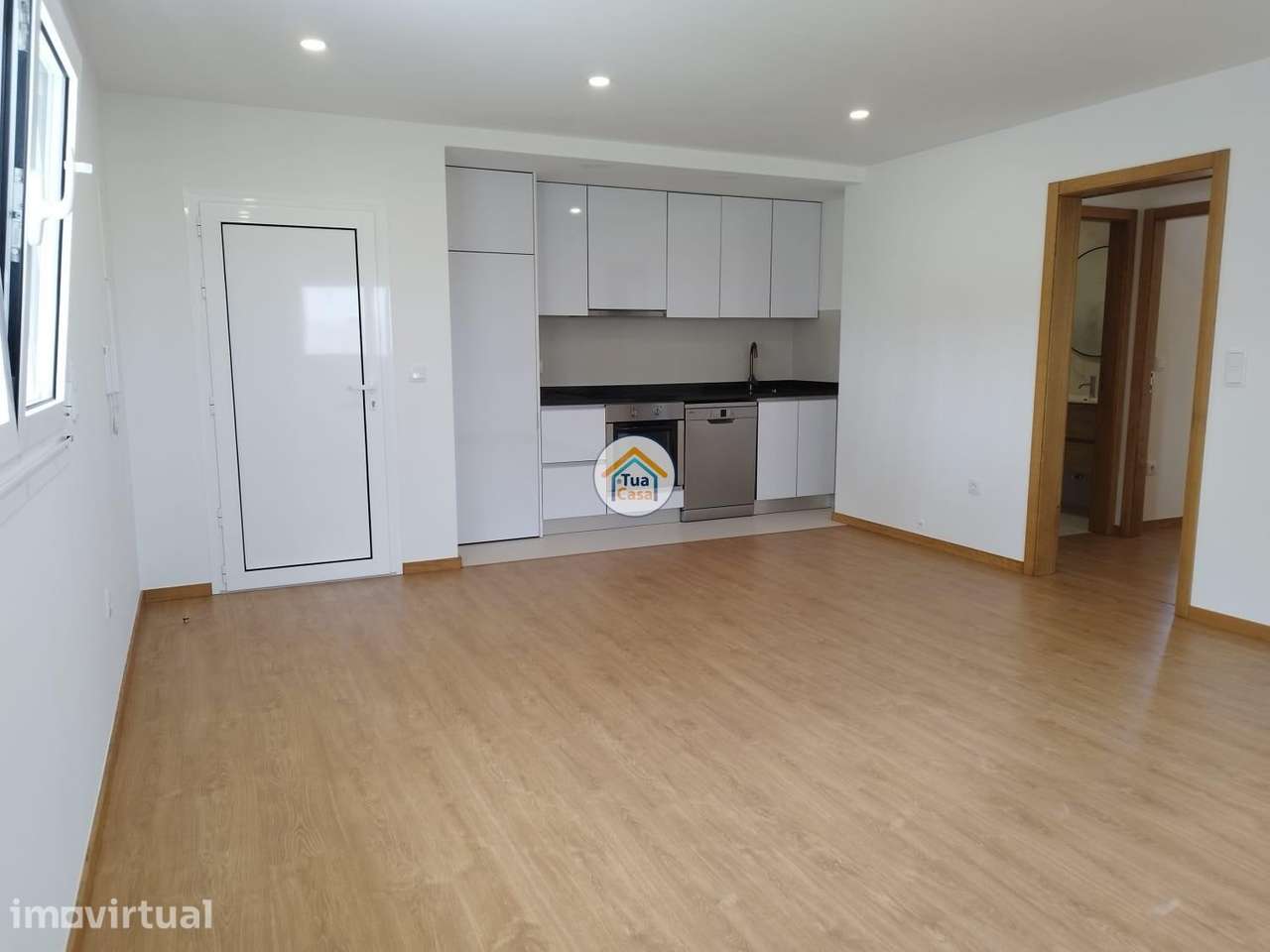 Arrendamento de Apartamento Moradia T2 em Monte Fralães (União de Freg - Grande imagem: 2/15