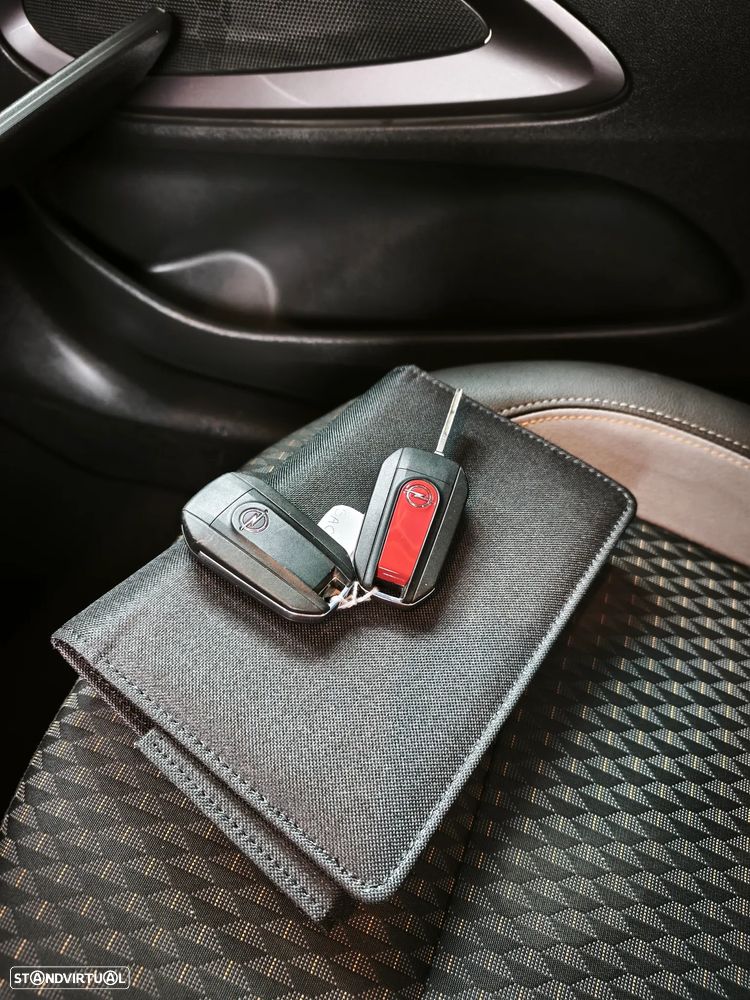 Opel Crossland X 1.2 T Innovation - 21