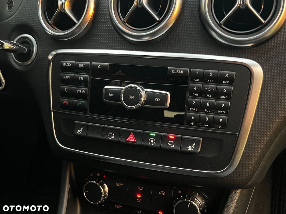Mercedes-Benz Klasa A 180 7G-DCT AMG Line - 21
