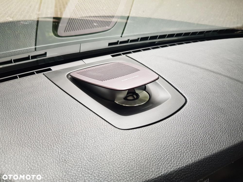BMW Seria 5 528i xDrive - 22