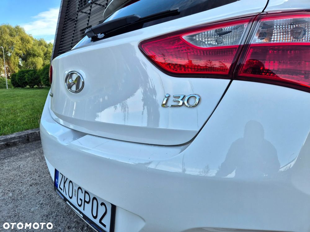 Hyundai i30 1.4 Classic + - 16