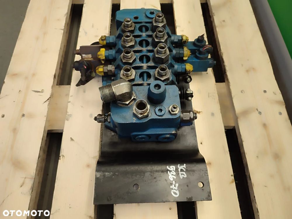 Rozdzielacz hydrauliczny 07260157 JCB 536-70 - 4