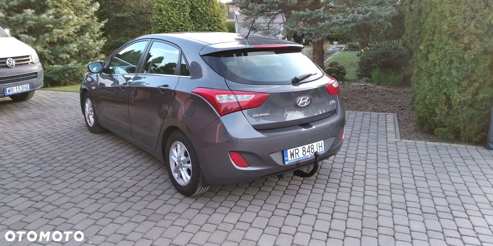 Hyundai i30 blue 1.6 GDI Trend - 13