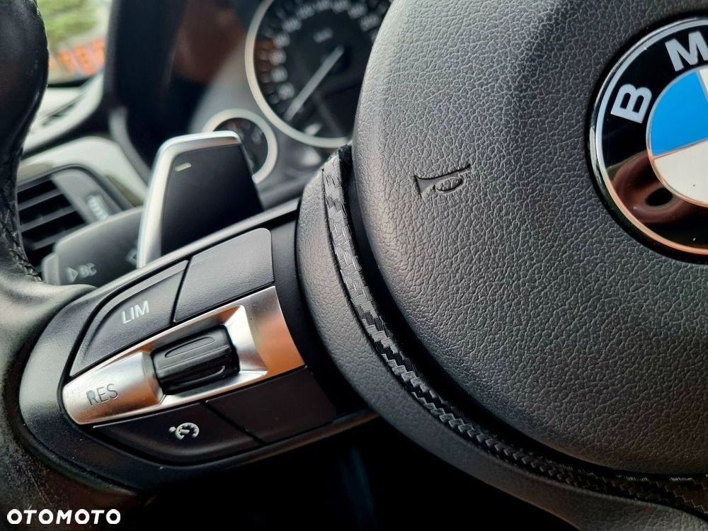 BMW Seria 3 328i Sport Line - 18