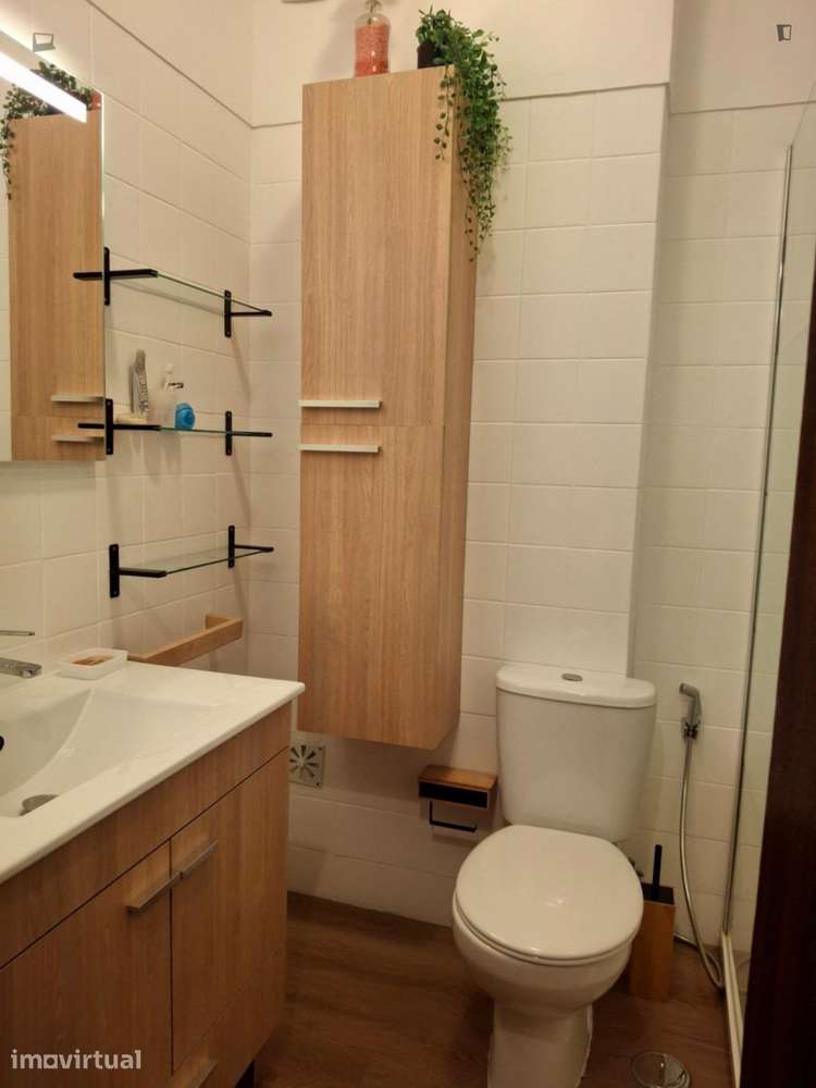 Quarto - localizado em Entrecampos Lisbon - Grande imagem: 2/18