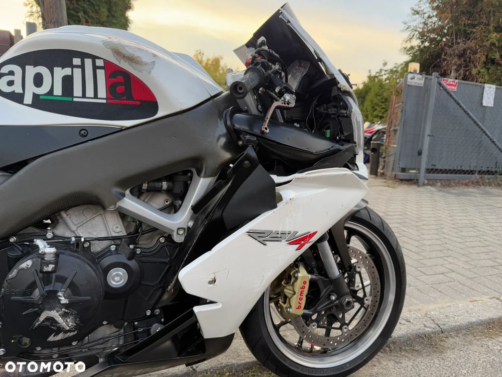 Aprilia RSV - 22