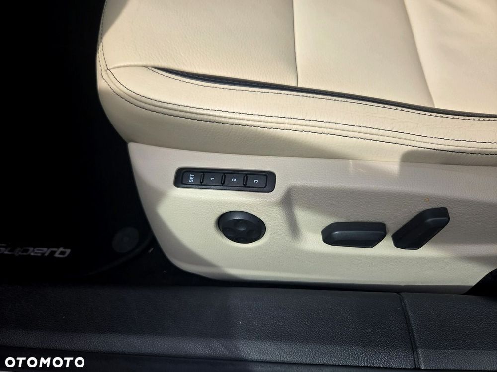 Skoda Superb 3.6 V6 4x4 DSG Elegance - 18