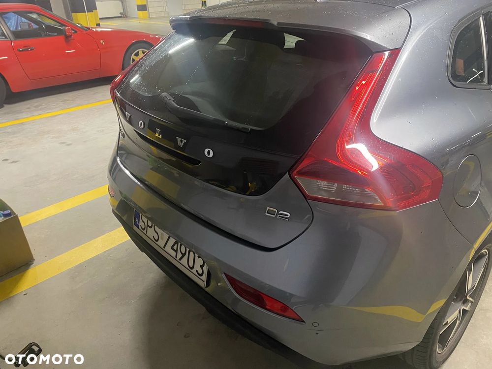 Volvo V40 D2 Drive-E Momentum - 4