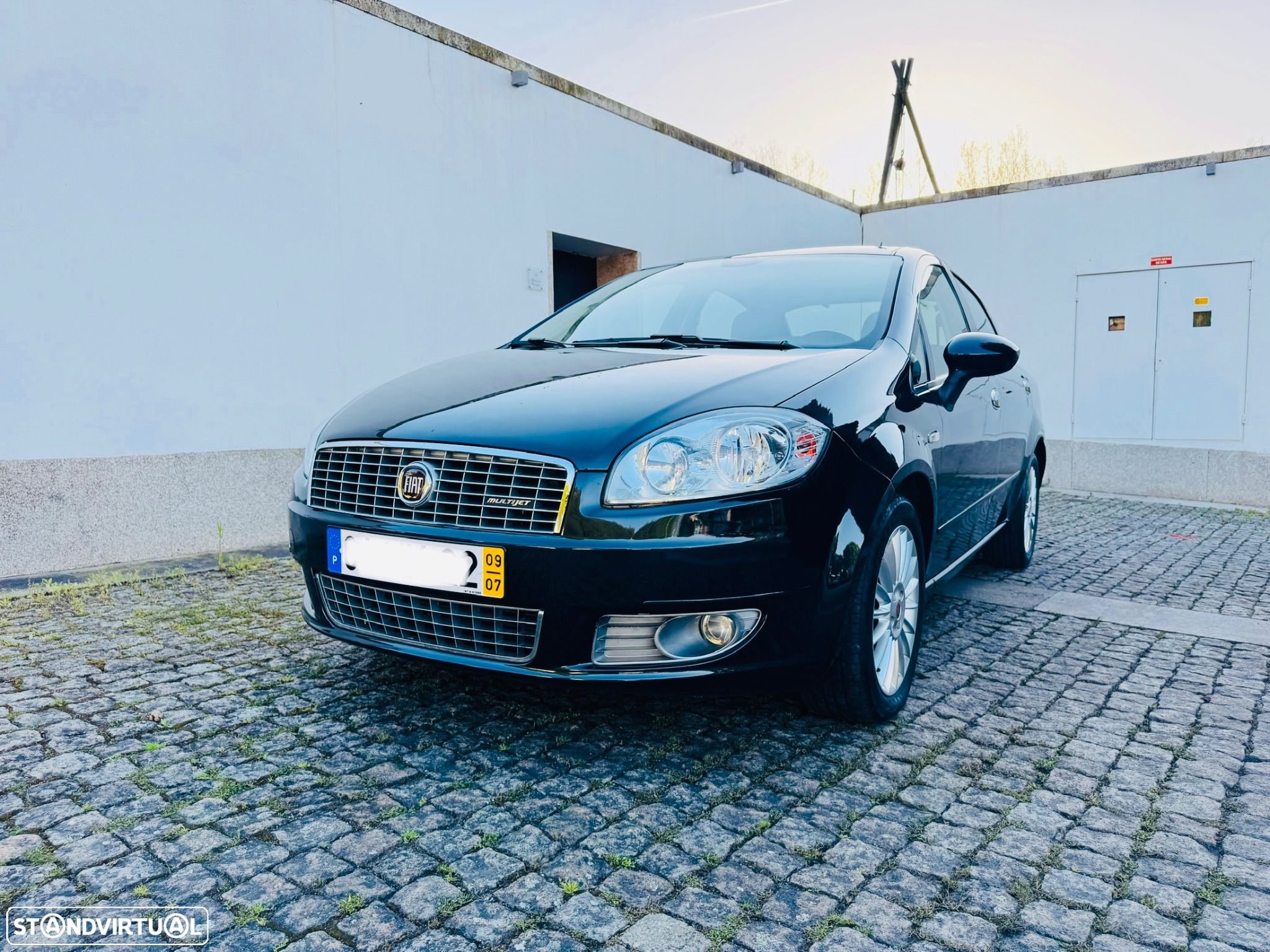 Fiat Linea 1.3 M-Jet Emotion Dualogic - 1
