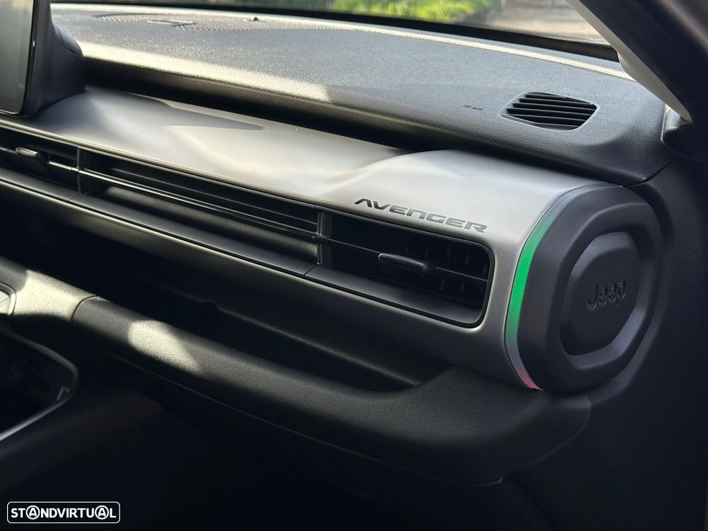 Jeep Avenger 1.2 GSE T3 Summit - 23