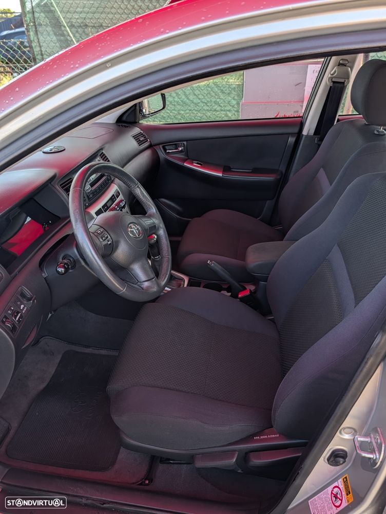 Toyota Corolla SW 1.4 Sol - 17