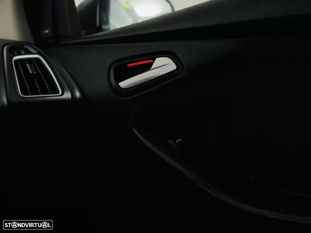 Ford Focus 1.5 TDCi Titanium - 32