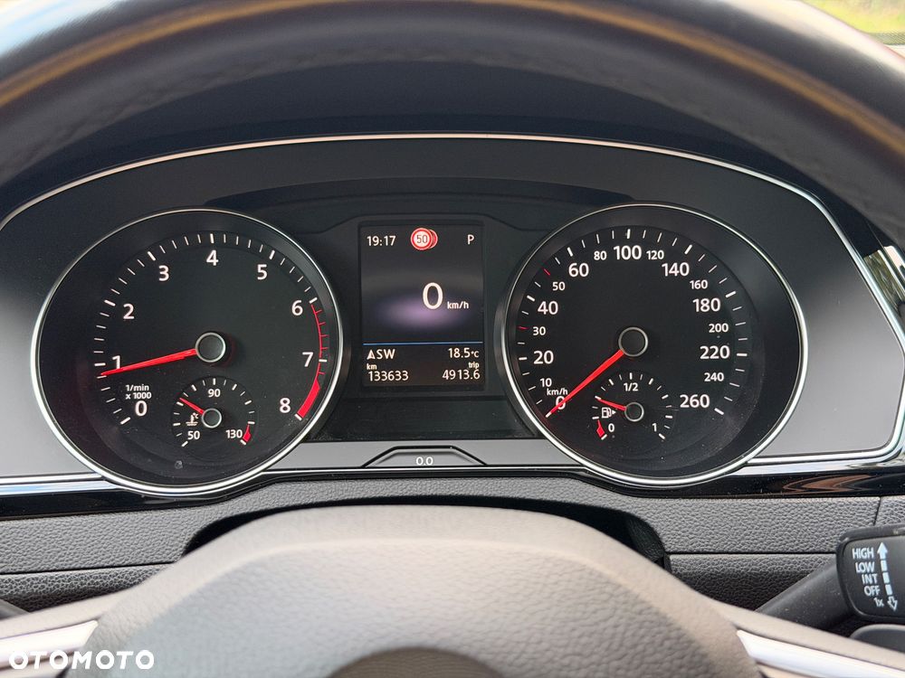 Volkswagen Passat 2.0 TSI OPF DSG Elegance - 9