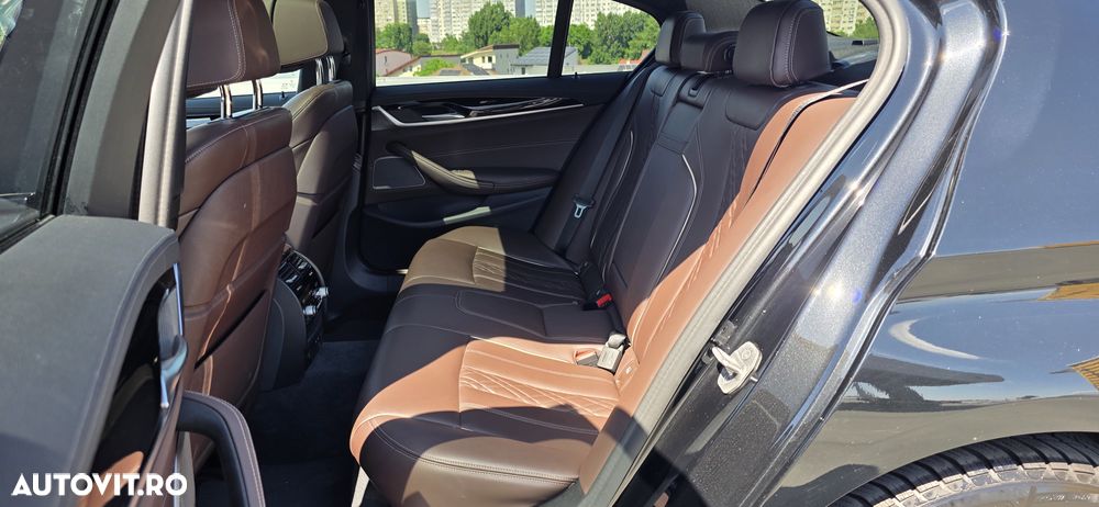 BMW Seria 5 530d xDrive AT MHEV - 9