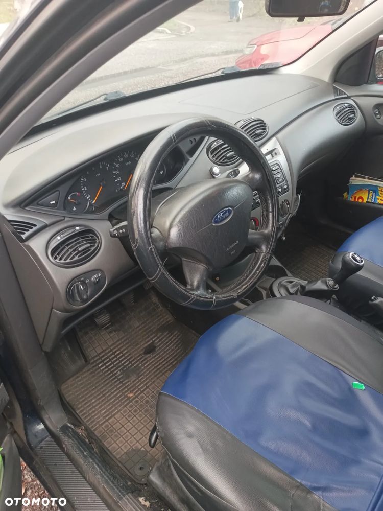 Ford Focus 1.6 Ambiente - 5