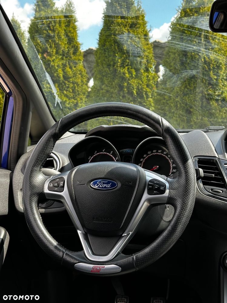 Ford Fiesta 1.6 EcoBoost mit Leder-Sport-Paket ST - 20