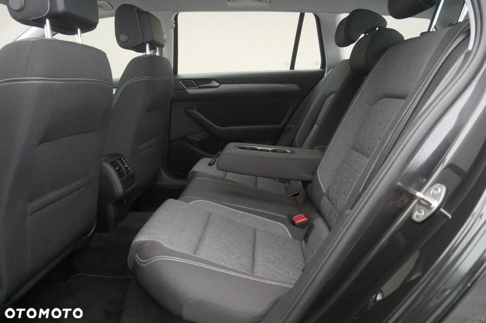 Volkswagen Passat Variant - 15