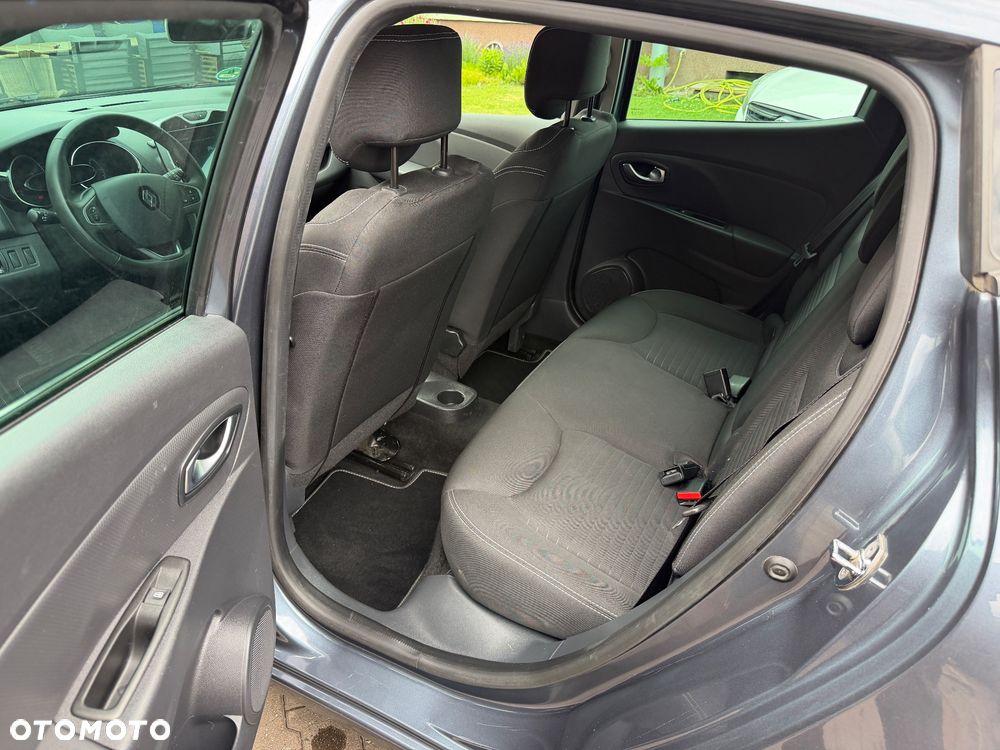 Renault Clio 1.2 16V 75 Limited - 24