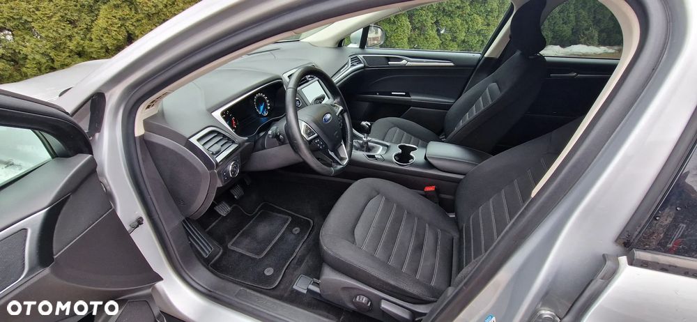 Ford Mondeo SW 2.0 TDCi S&S Trend - 18