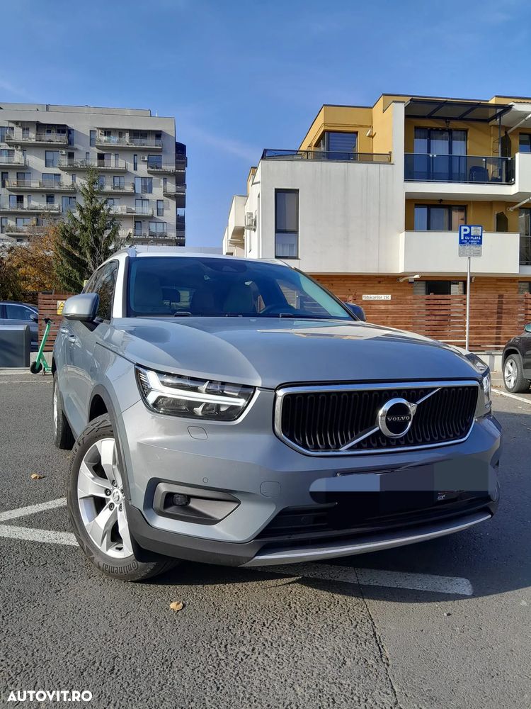 Volvo XC 40 D3 Geartronic Momentum Pro - 1