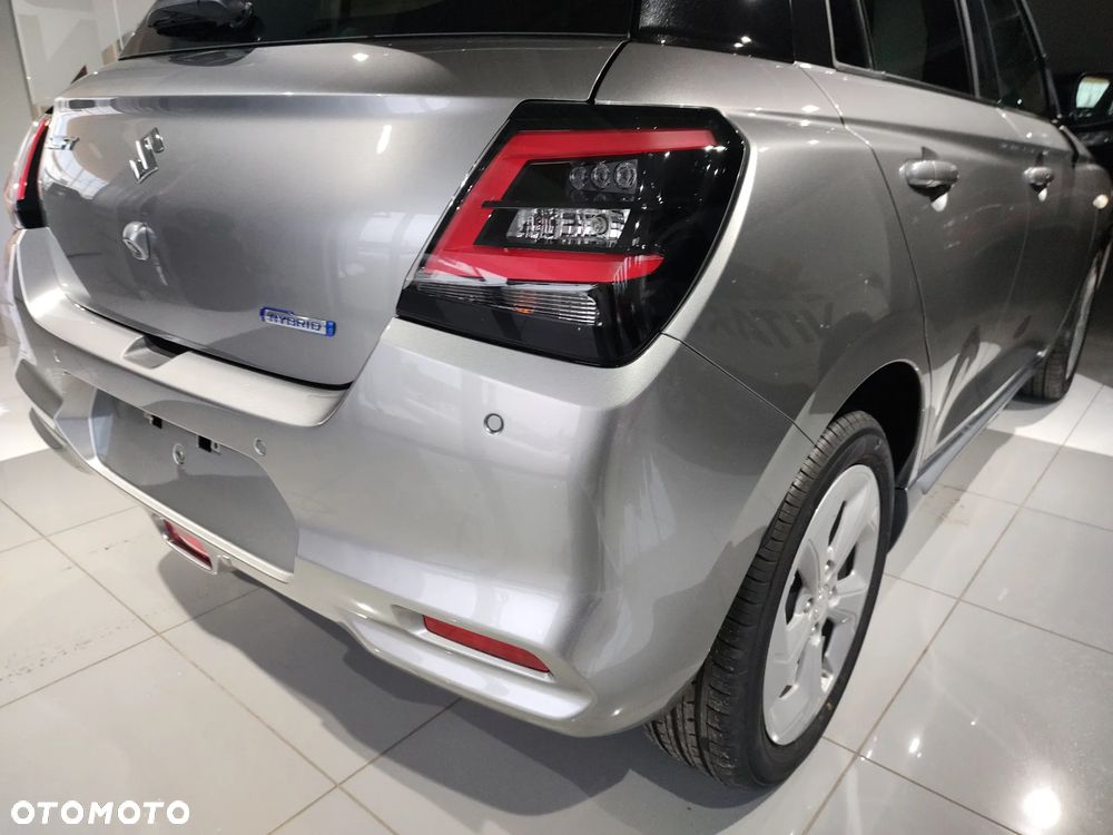 Suzuki Swift 1.2 Dualjet SHVS Premium Plus CVT - 21