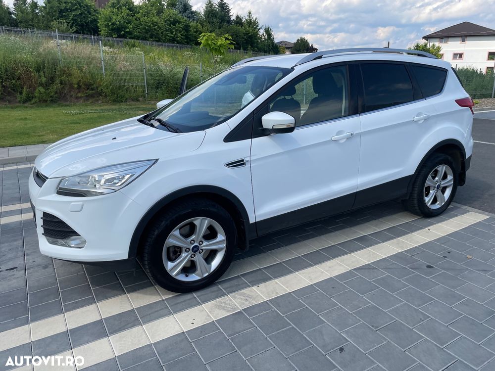 Ford Kuga 2.0 TDCi 2x4 Trend - 2
