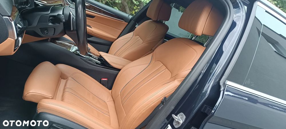 BMW Seria 5 530e iPerformance Luxury Line - 19