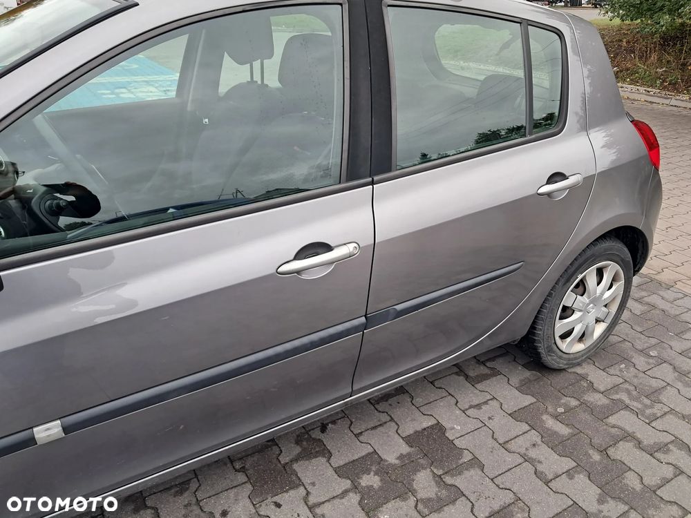 Renault Clio 1.5 dCi Dynamique - 10
