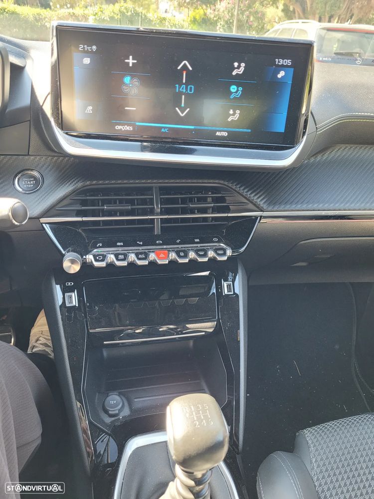 Peugeot 2008 - 8