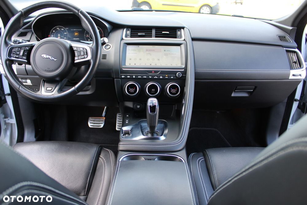 Jaguar E-Pace D240 AWD R-Dynamic SE - 38