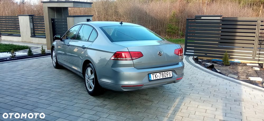 Volkswagen Passat - 7