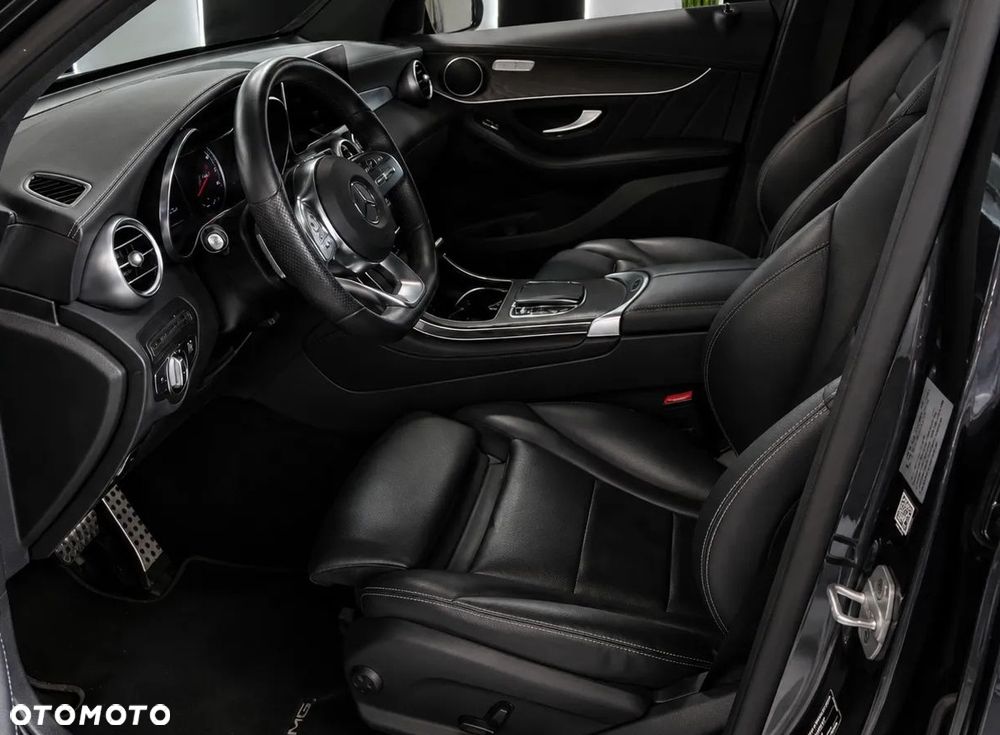 Mercedes-Benz GLC 300 e 4-Matic AMG Line - 11