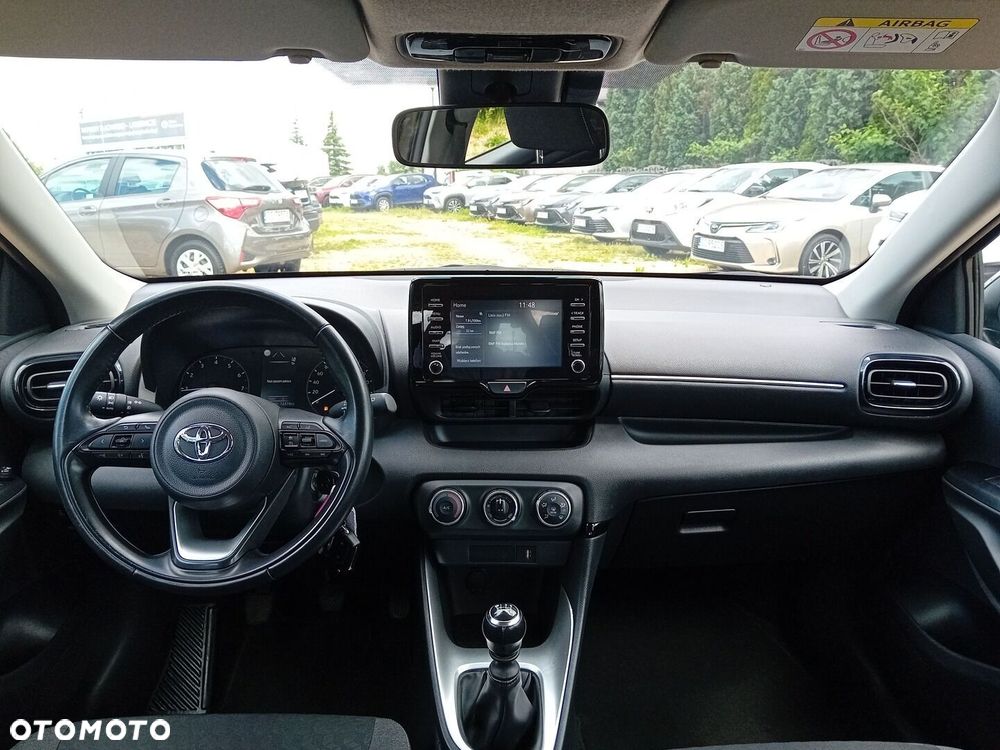Toyota Yaris - 10
