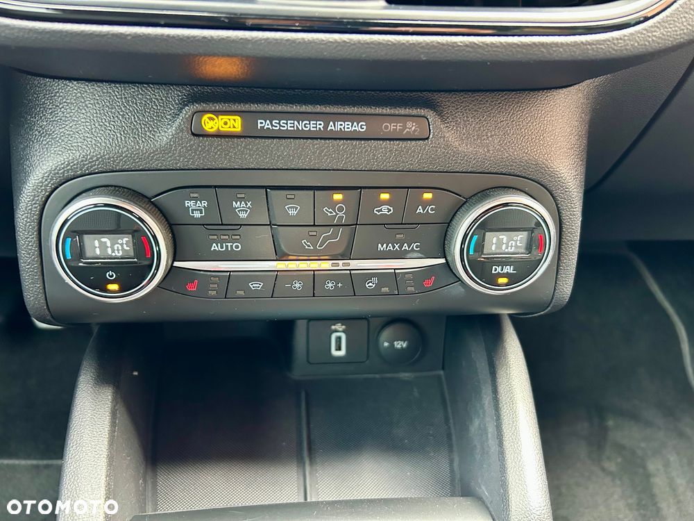 Ford Focus 1.0 EcoBoost Start-Stopp-System ST-LINE - 29