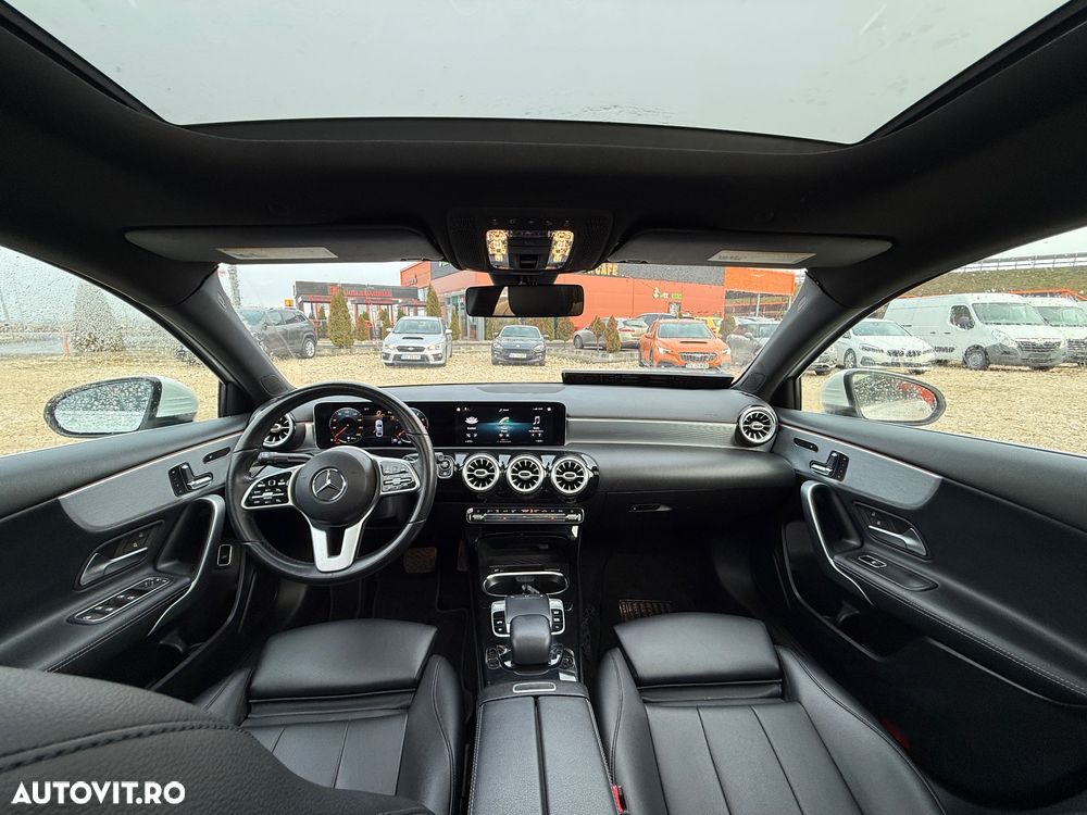 Mercedes-Benz A 220 Sedan 7G-DCT - 24