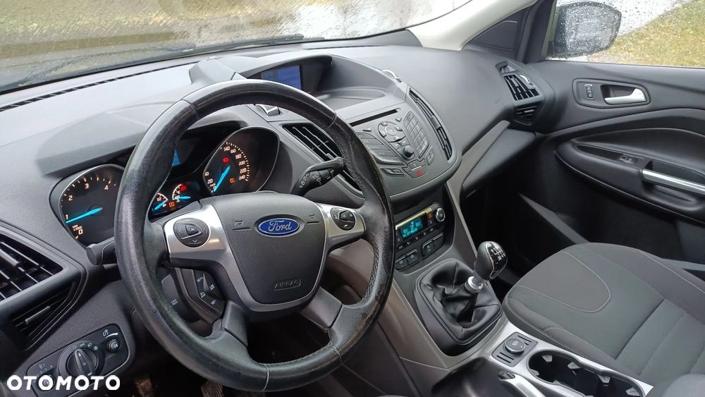 Ford Kuga - 8